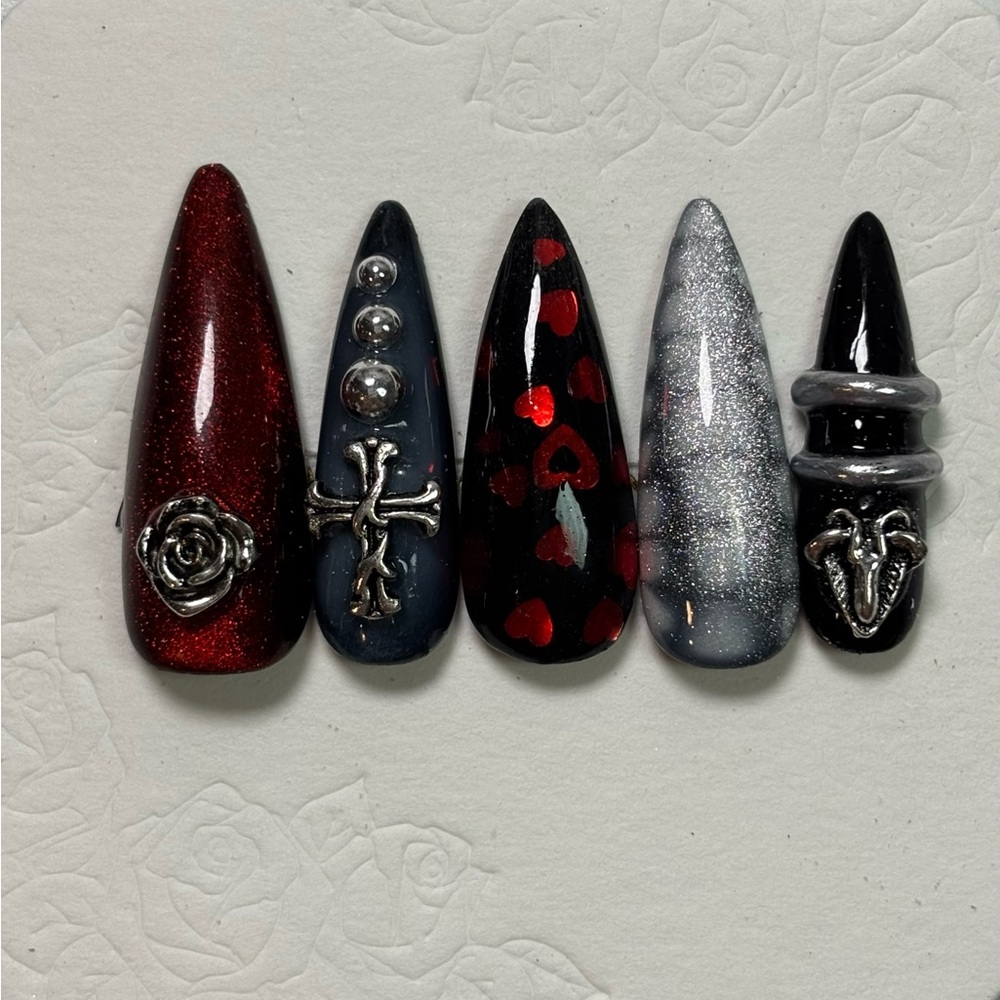 Handmade Gothic press on Nails